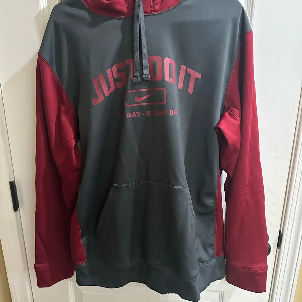 Nike Therma-Fit Hoodie - Picture 1 of 4